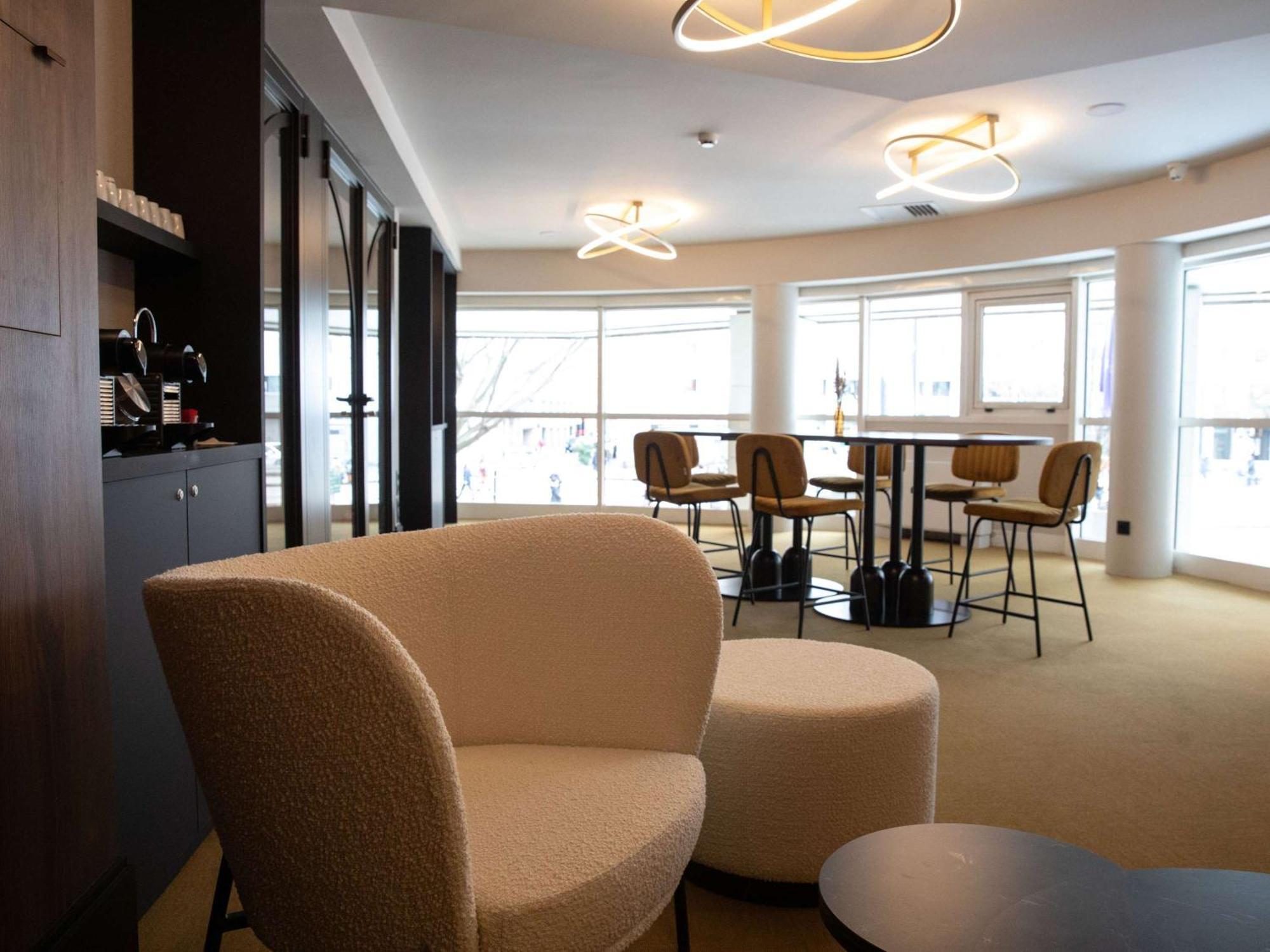 Hotel Mercure Lyon Centre Charpennes Villeurbanne Bagian luar foto