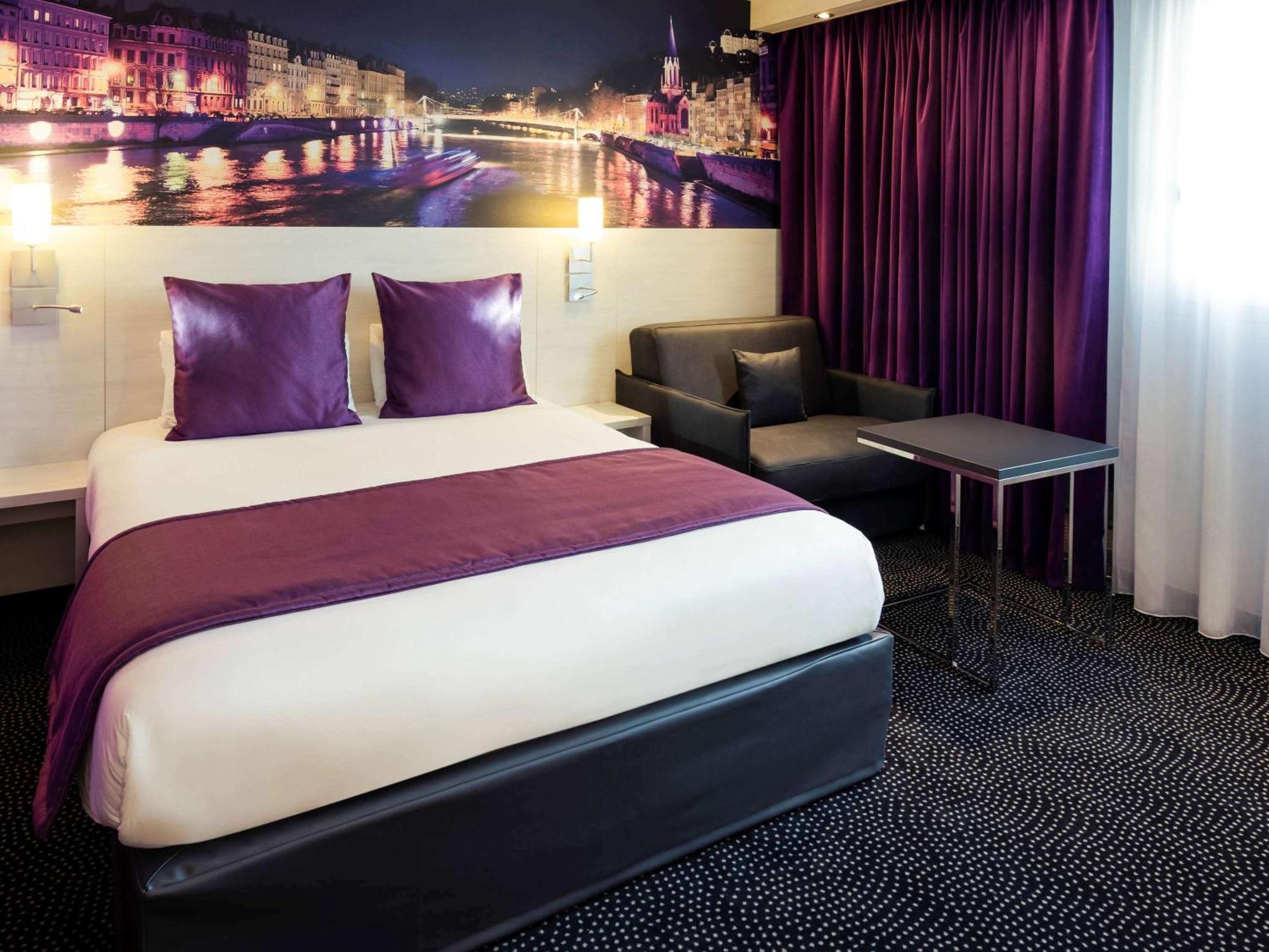 Hotel Mercure Lyon Centre Charpennes Villeurbanne Bagian luar foto